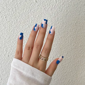 24шт акриловых сине-белых модных накладных ногтей, короткие накладные ногти квадратной формы, наклеивающиеся на кончики ногтей, Съемные накладные ногти французского дизайна.
